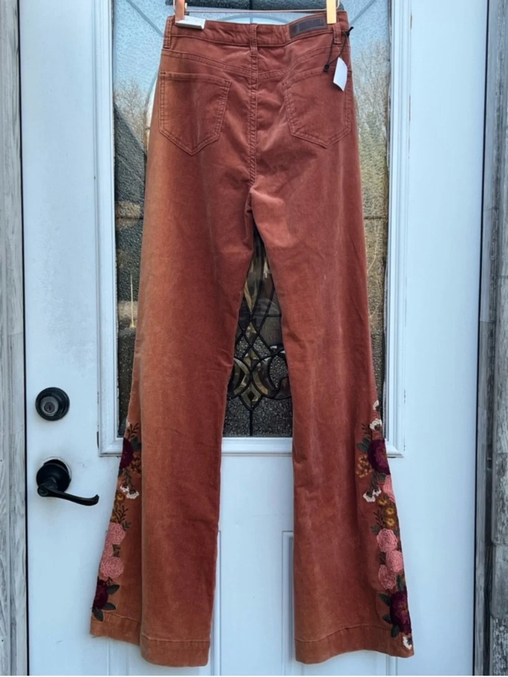 Rock & Roll - Rust colored Corduroy flares with floral embroidery & Ombre colors - Picture 4 of 10